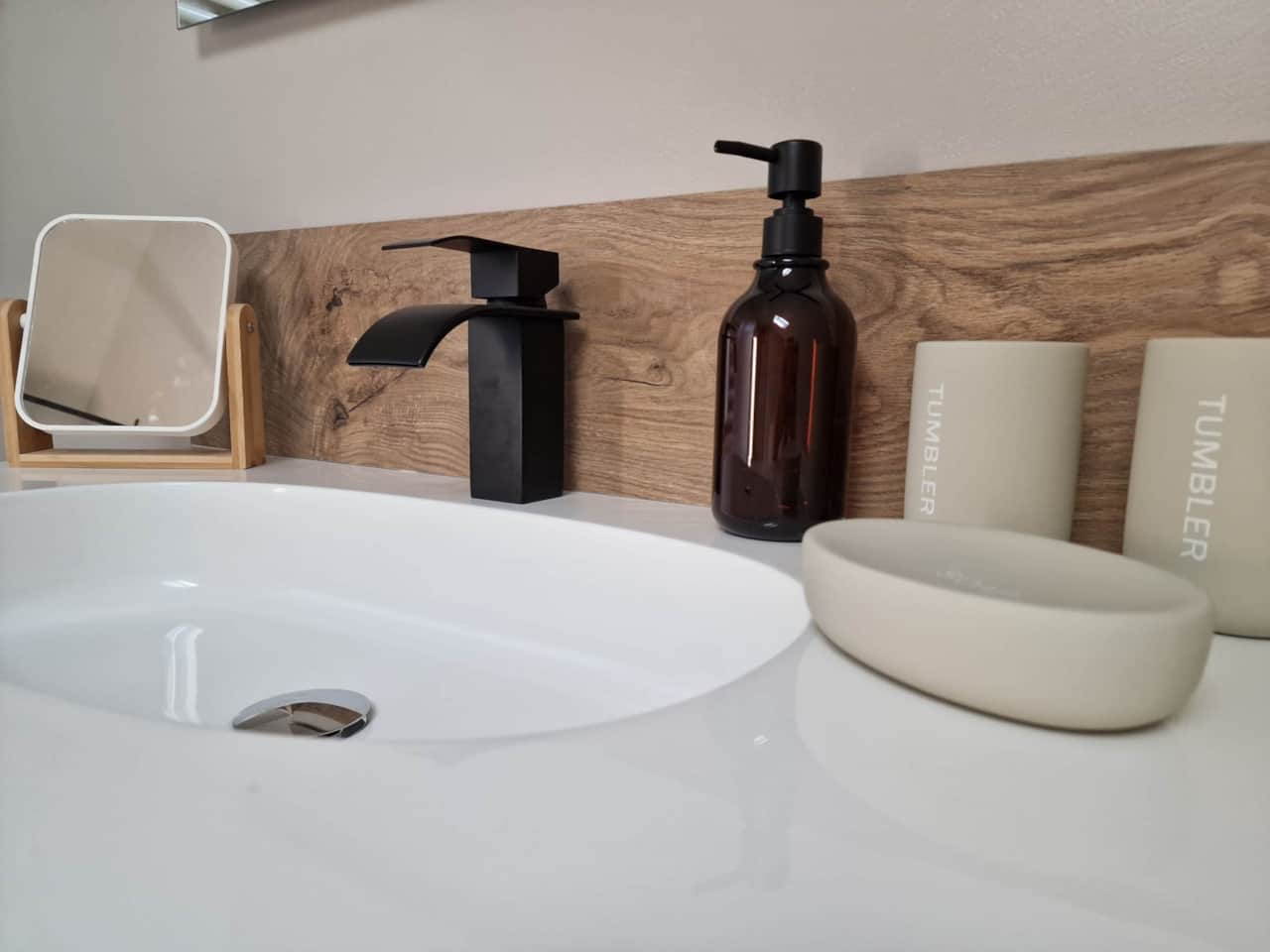 SALLE DE BAIN ACCESSOIRES.jpg
