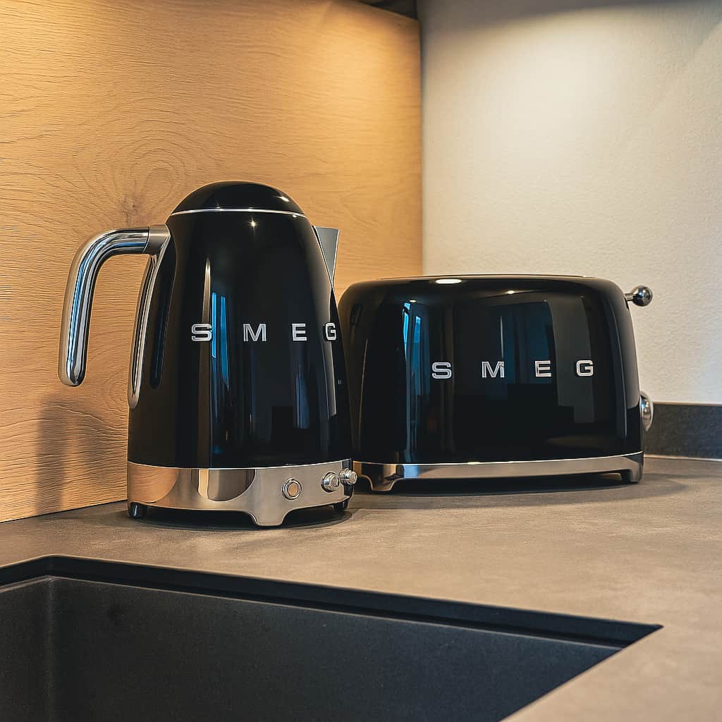 SMEG Wasserkocher und Toaster SMEG Wasserkocher und Toaster