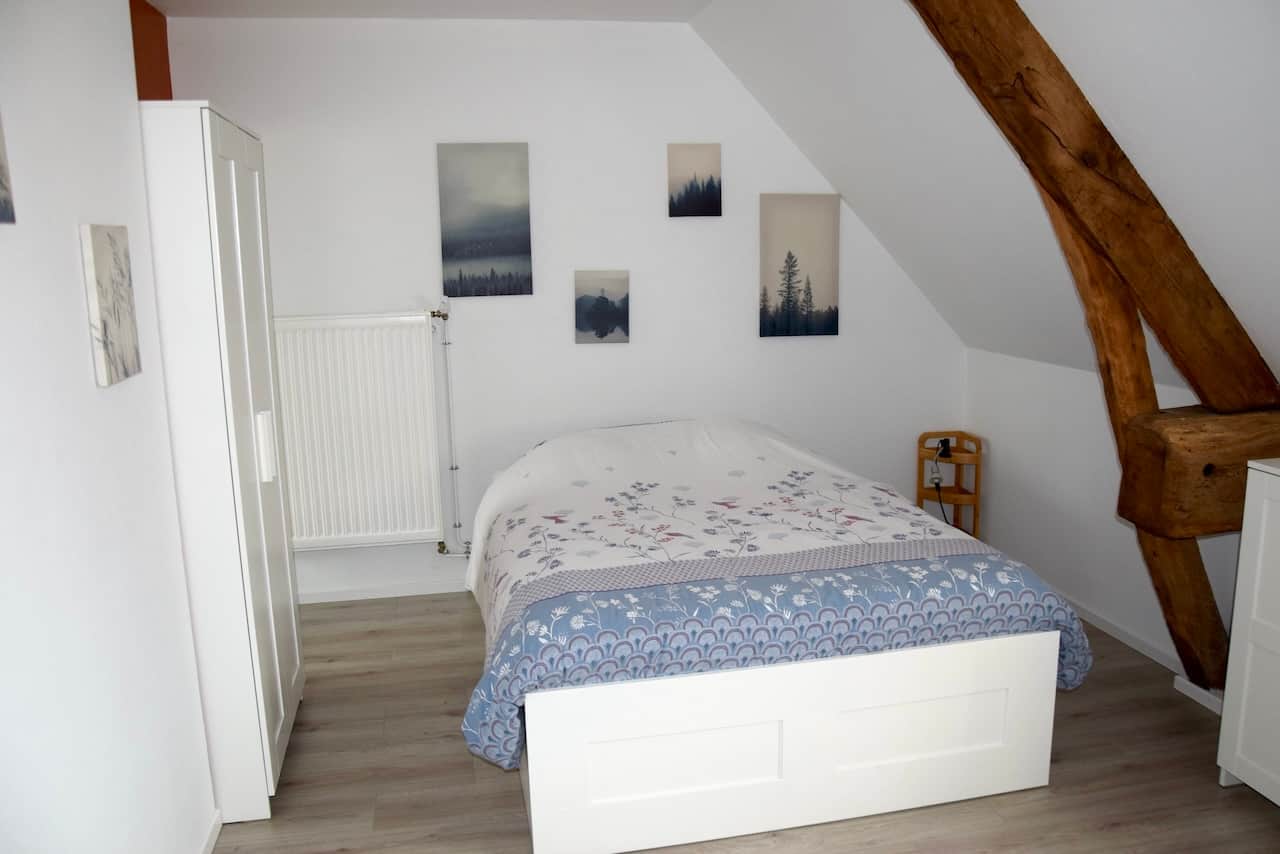 Chambre blanche jusqu'à 4 personnes