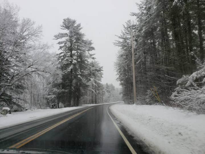 A winter drive along the Kancamagus Highway