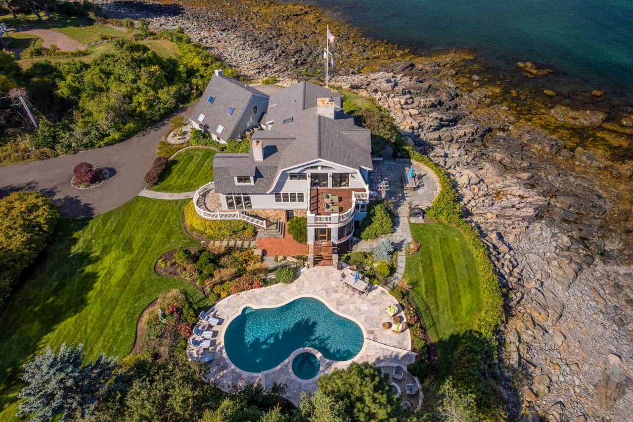 Aerial view of home situated in Western Point on Godfreys Cove in York