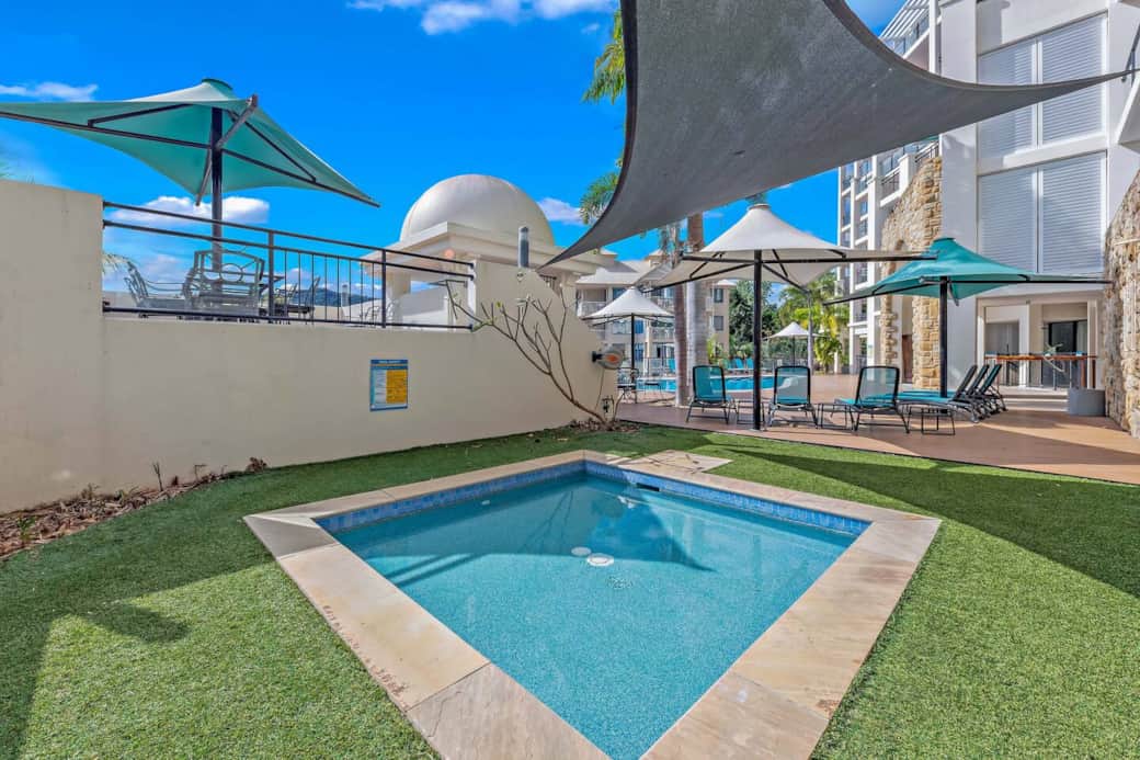 Children's wading pool