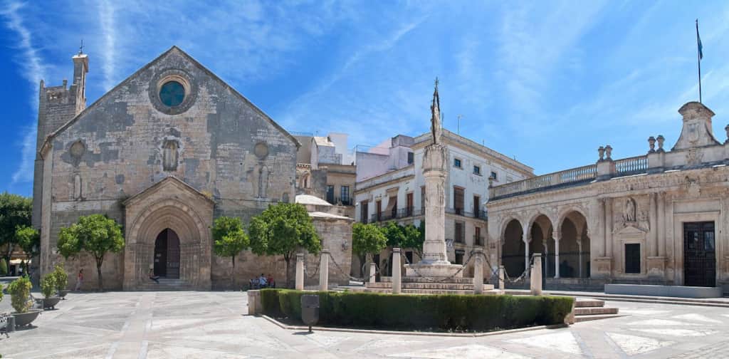 Plaza de la Asunción y el antiguo Cabildo de Jerez