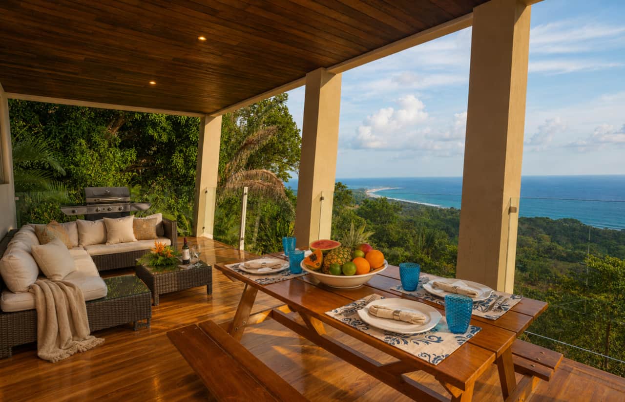 Cozy open-air living, tropical dining and breathtaking views across Costa Rica’s Pacific coast.
