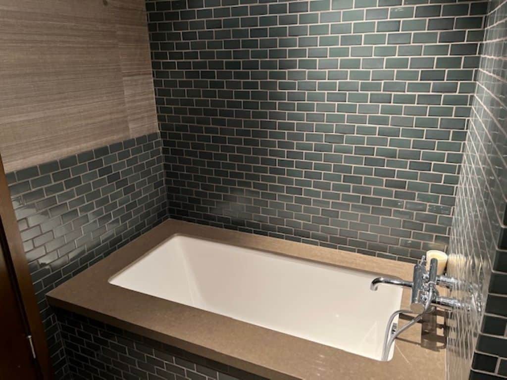 Tub