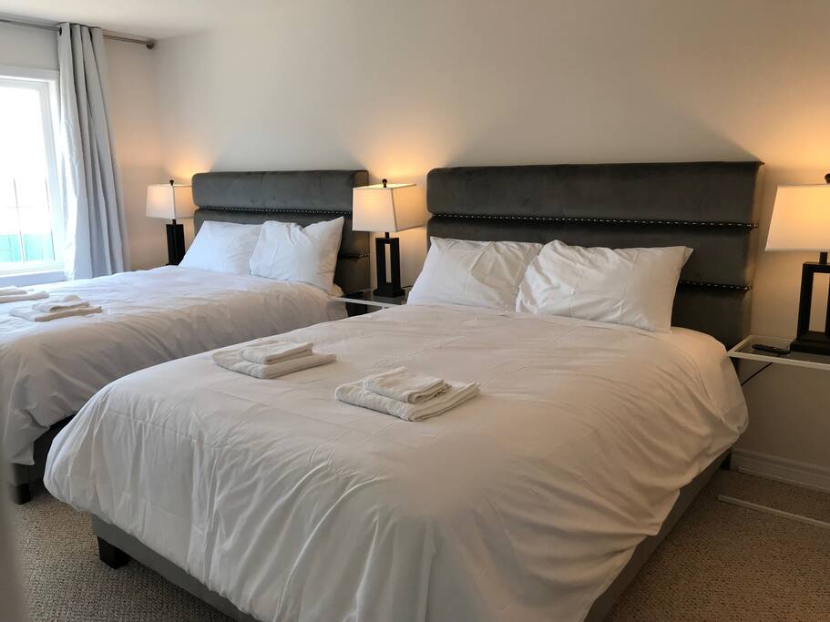 Superb Brand New Spacious Town Home Holiday House In Hamilton