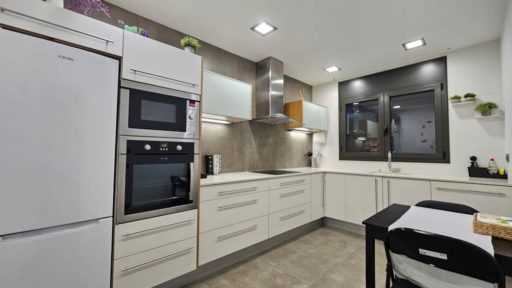 Cocina CalSidru (planta principal)
