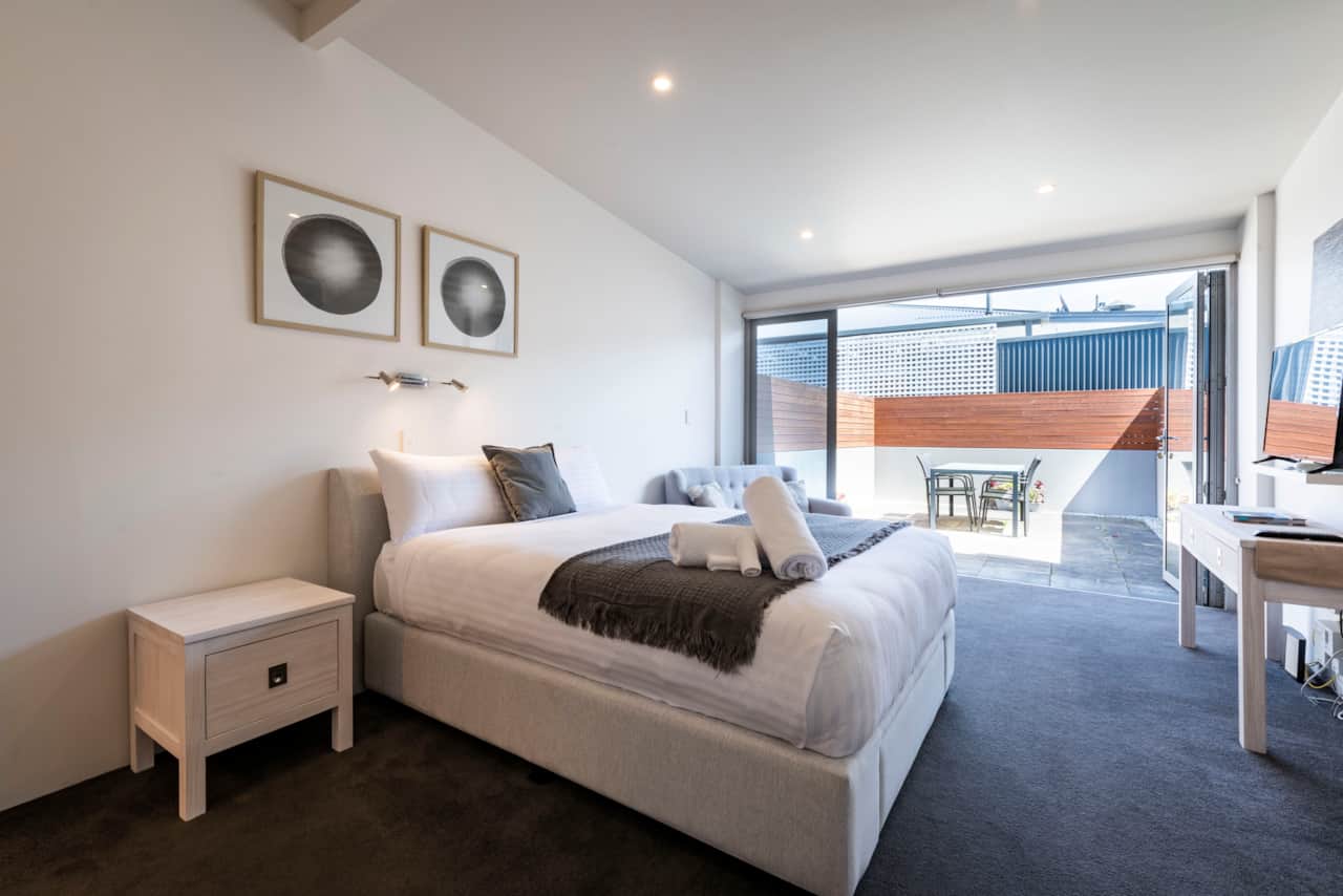 Studio Apartment 03