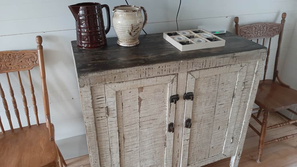 Game cabinet