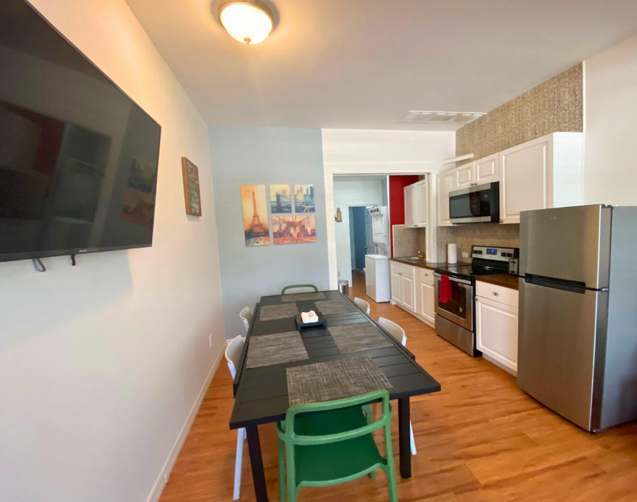 Open kitchen, dining area, and Smart TV with Netflix included. Lakeland, FL