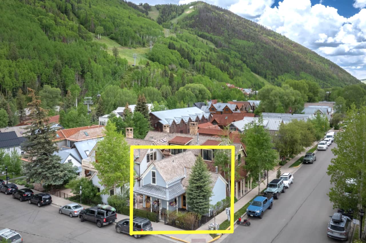 The Residence on South Oak is at the perfect location in downtown Telluride!