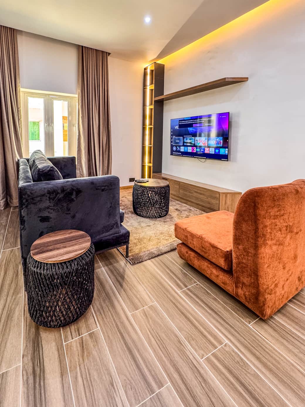 Image picker 32906E8B 5782 4BE6 A14F 7B33E51D8790 574 000000393FDC2BBA