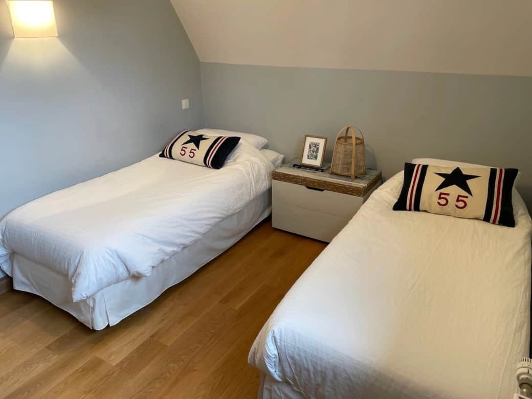 La troisième chambre et sa vieille malle remplie de jeux de société