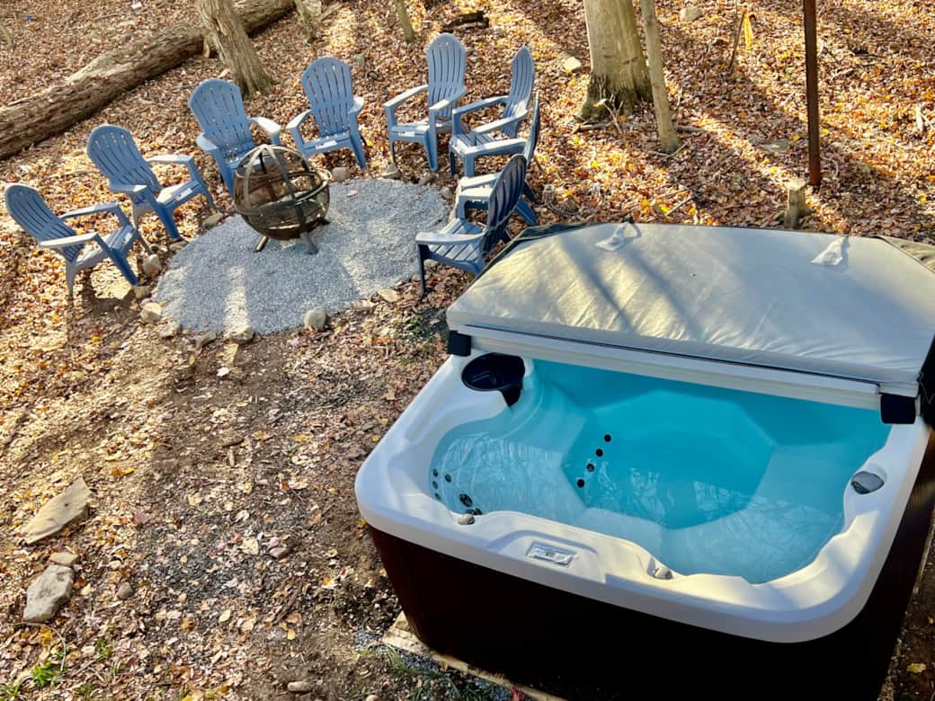 Hot Tub and Outdoor Fire Pit Hot Tub and Outdoor Fire Pit