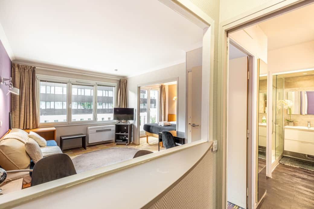 vue de la cuisine sur le séjour vue de la cuisine sur le séjour