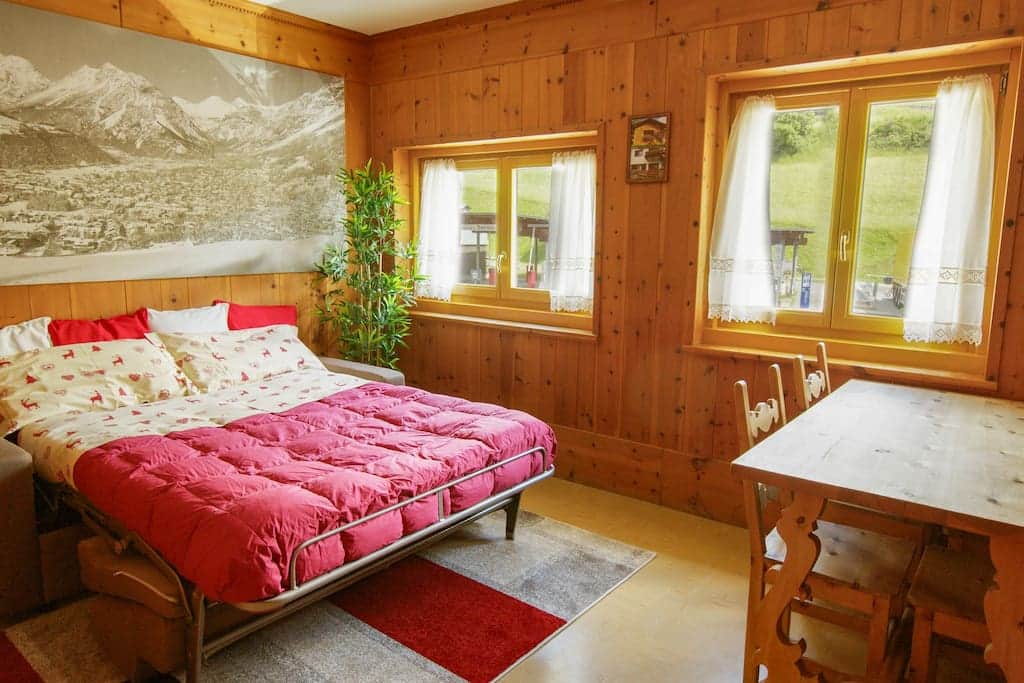 Soggiorno con divano letto (aperto) Soggiorno con divano letto (aperto)