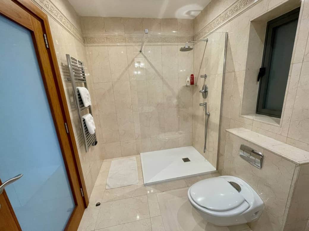 Master Bedroom - Ensuite bathroom, Fitted with Italian shower