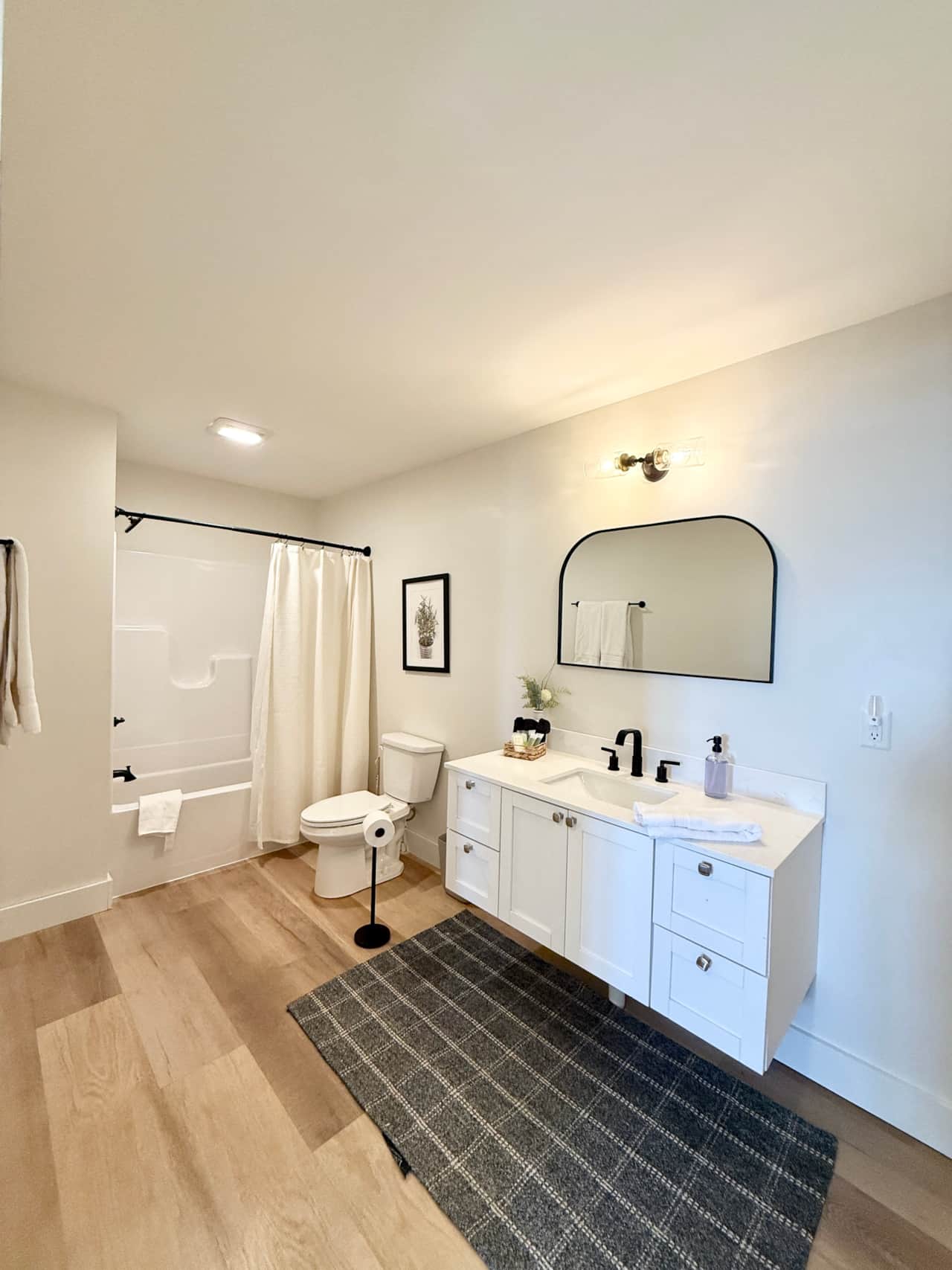 MAIN BATH