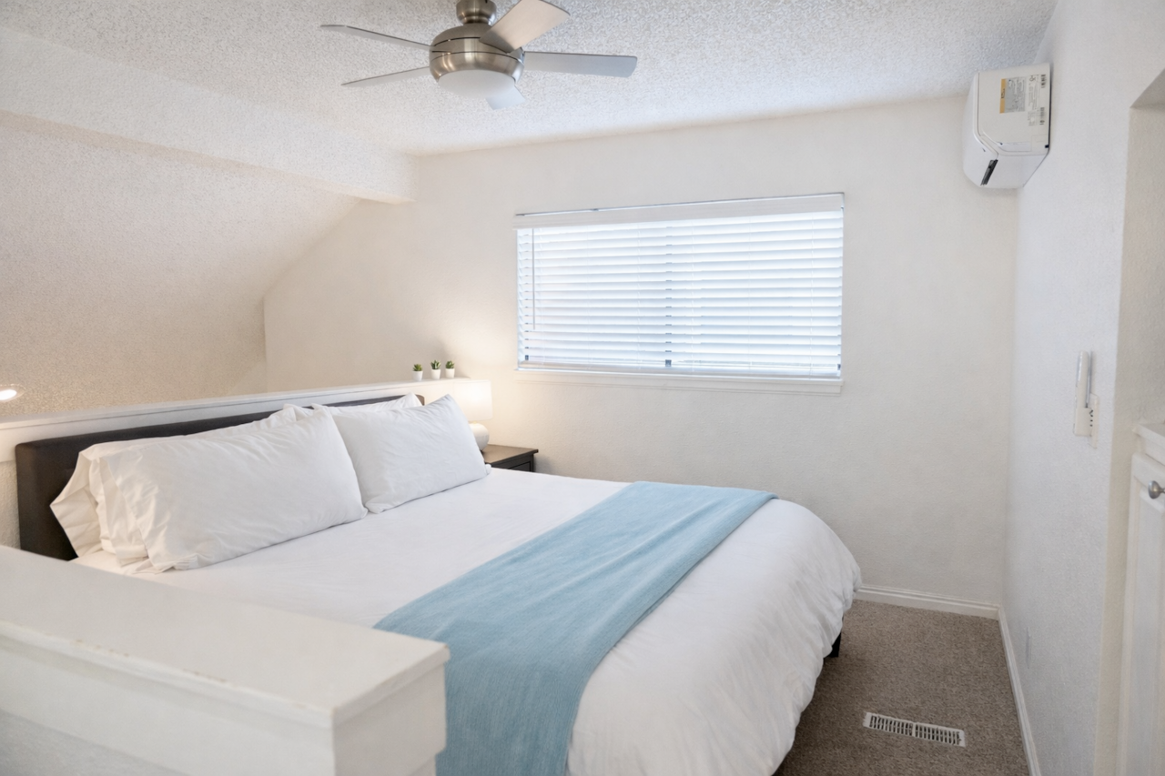 (Upstairs Loft) Sink into our ultra-comfortable Casper king mattress