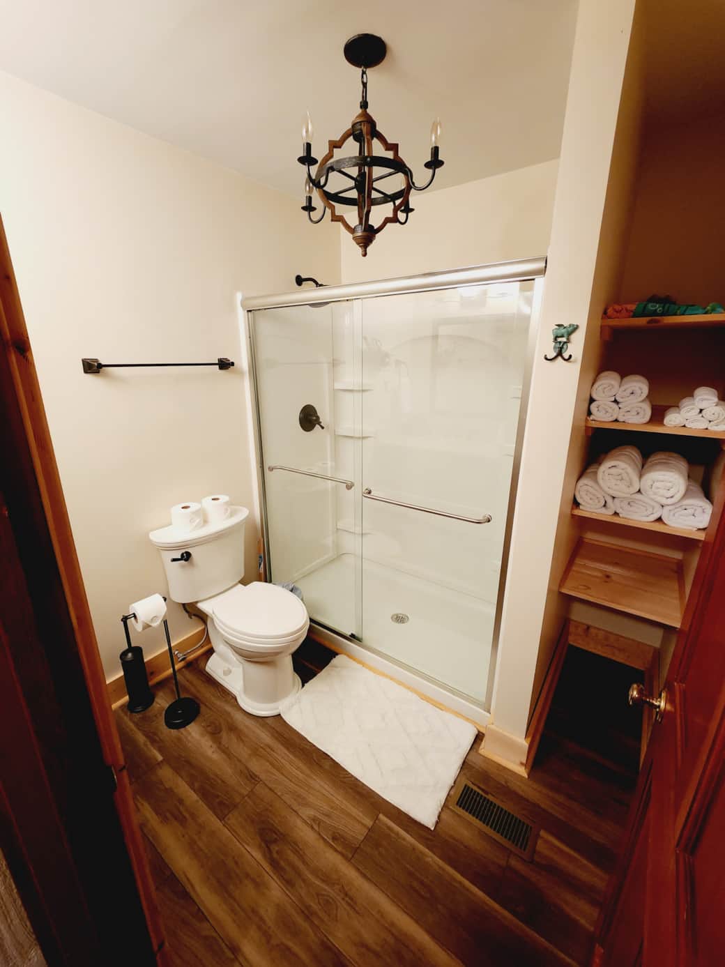 Upstairs Full Bath