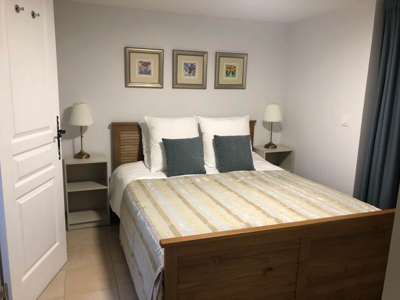 Oak Cottage Bedroom 