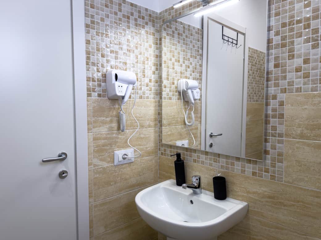 BAGNO DETTAGLI BAGNO DETTAGLI