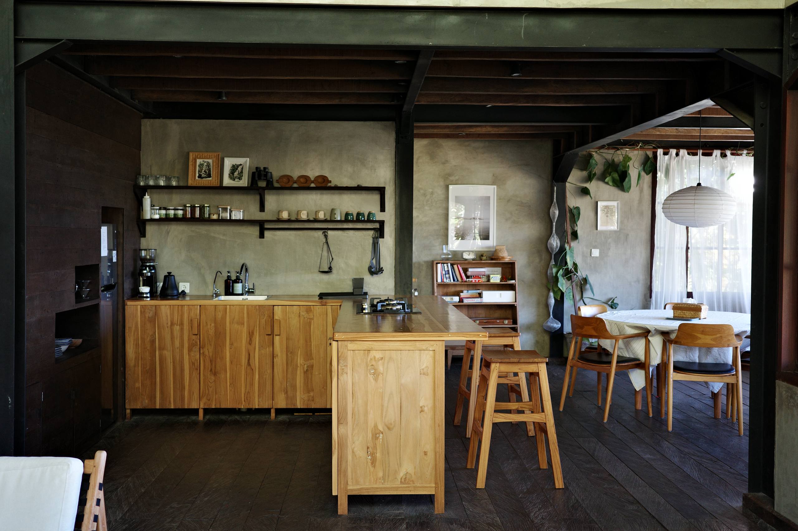 Villa Sora Kitchen and dining area