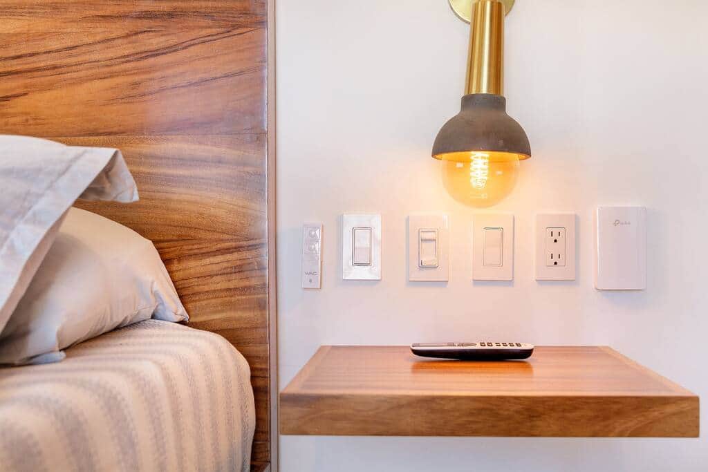 Soft Ambient lighting for a easy transition to rest Soft Ambient lighting for a easy transition to rest