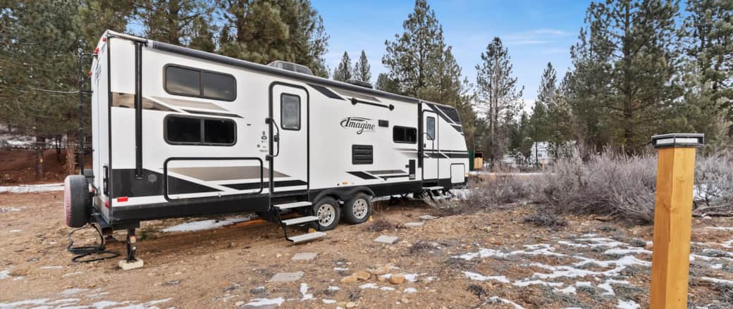 30' Camper Front View 30' Camper Front View