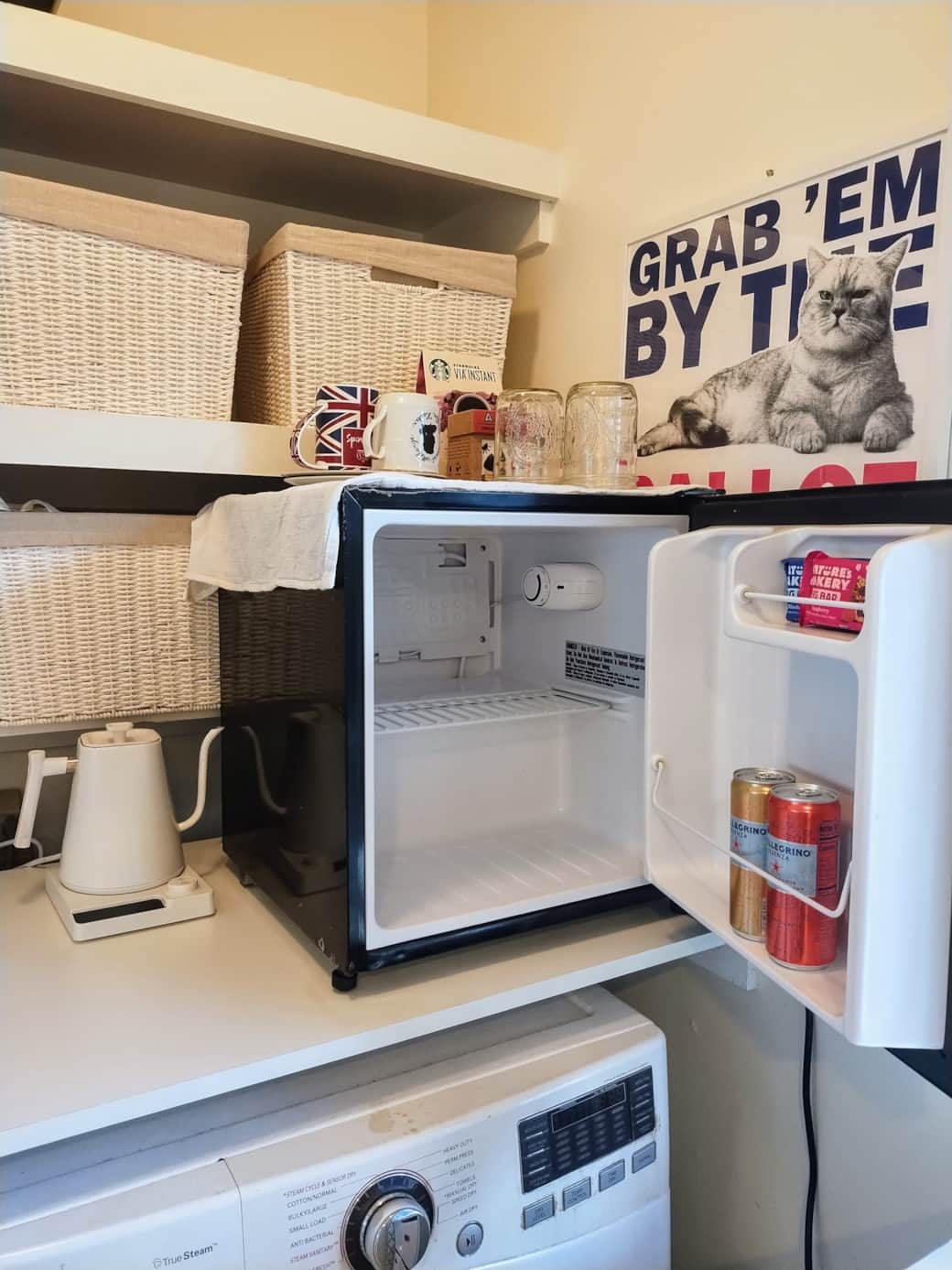 Coffee, tea, sodas, snacks