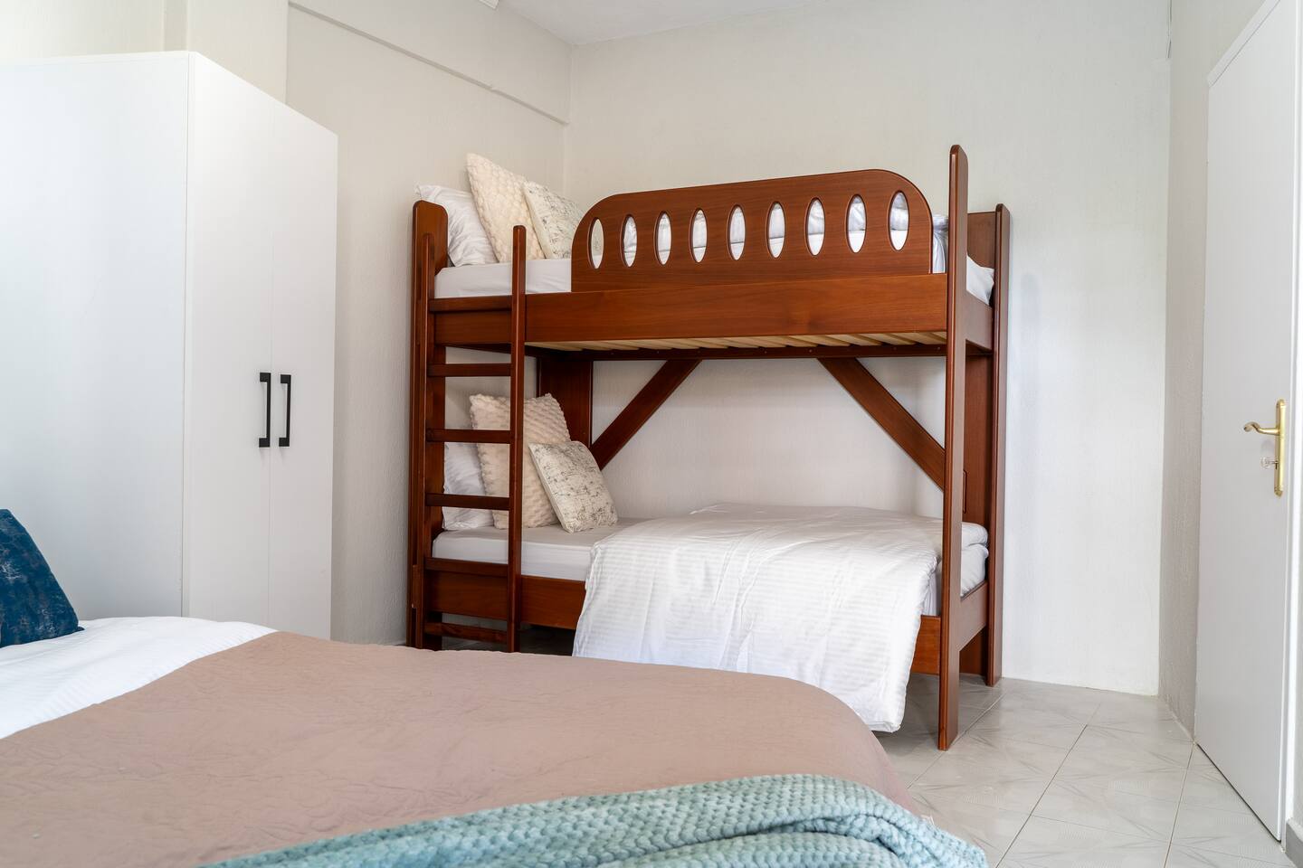 Del Sol 6 Meteora Luxurious Family Suites