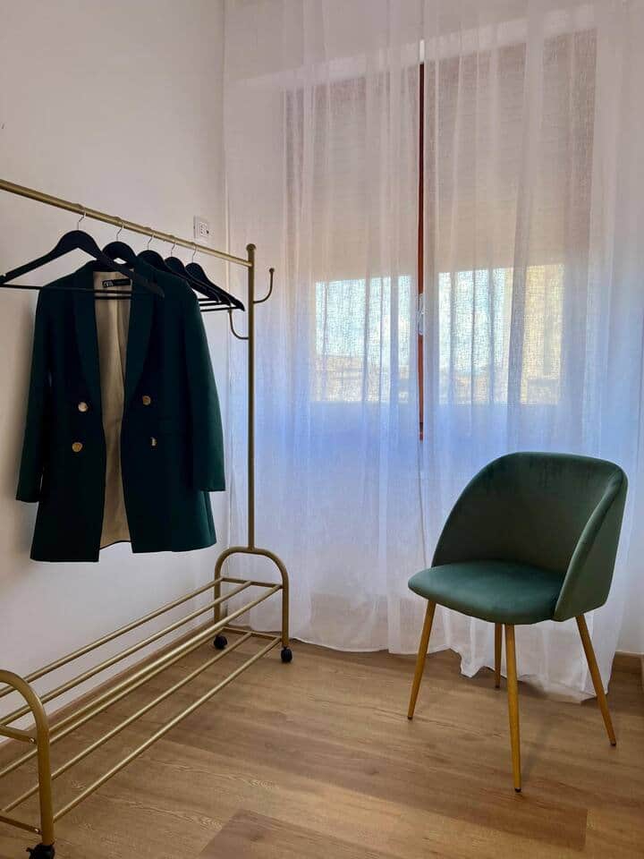 Guardaroba Camera Matrimoniale con Balcone Guardaroba Camera Matrimoniale con Balcone