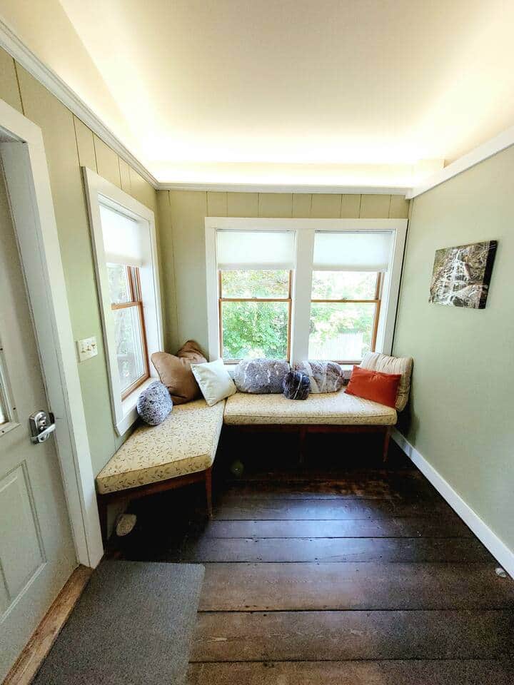 Good place to put your boots on or kick back with a book or tablet.