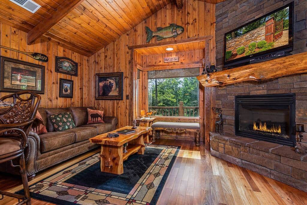 Living room that would make any fisherman or hunter jealous! Living room that would make any fisherman or hunter jealous!