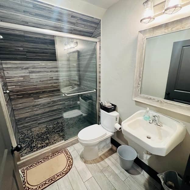 UPDATE bathroom