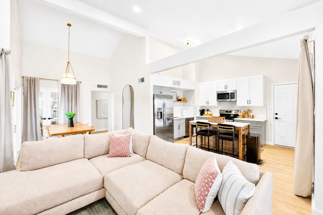 Open Concept Perfect for Entertaining!