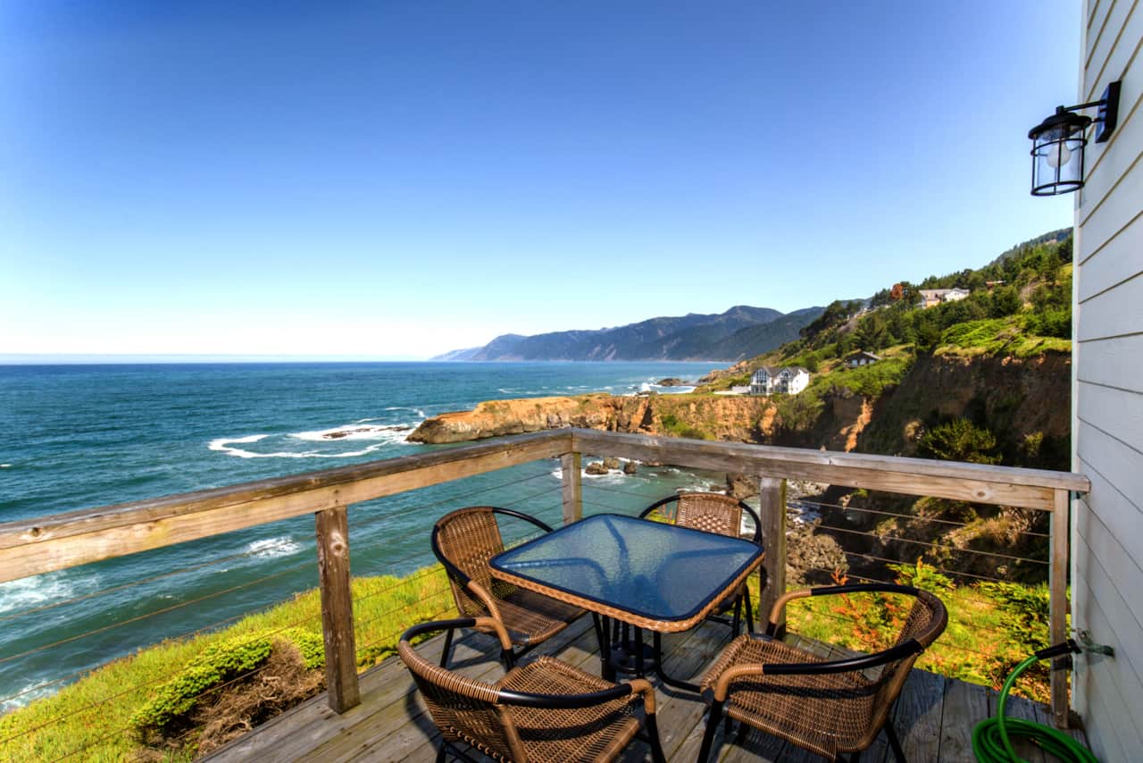 View from the Hot Tub of unit Exquisite overlooking the pacific, King Range Mountains 