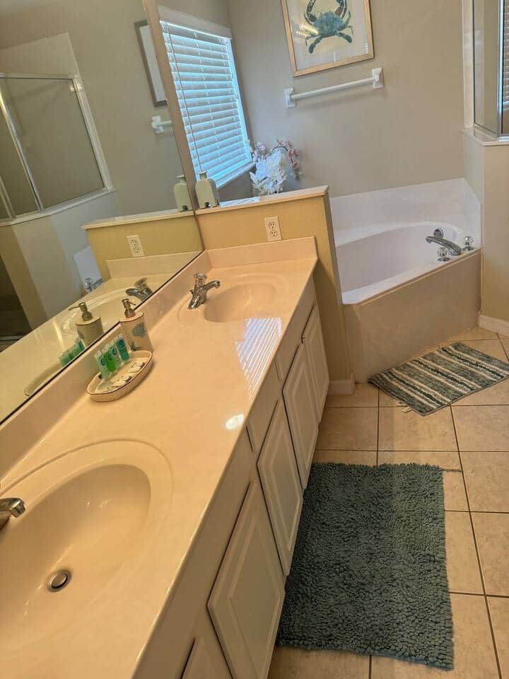 4abffe12 b5d0 43eb 9141 cd1a77663422