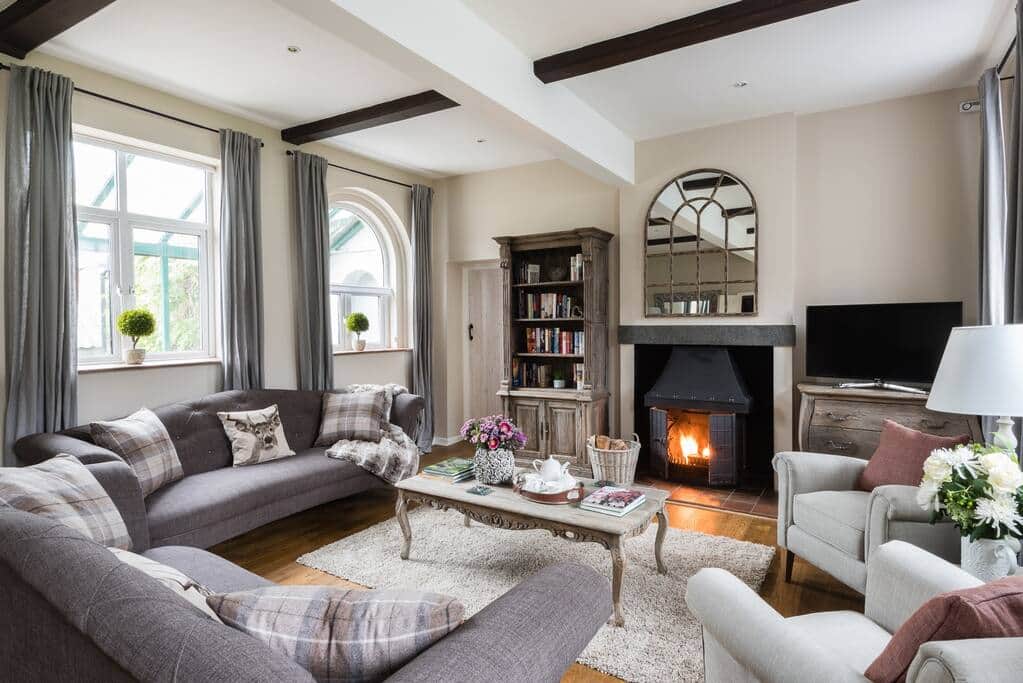 main lounge