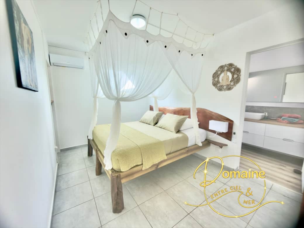 Chambre avec sa SDB Chambre avec sa SDB