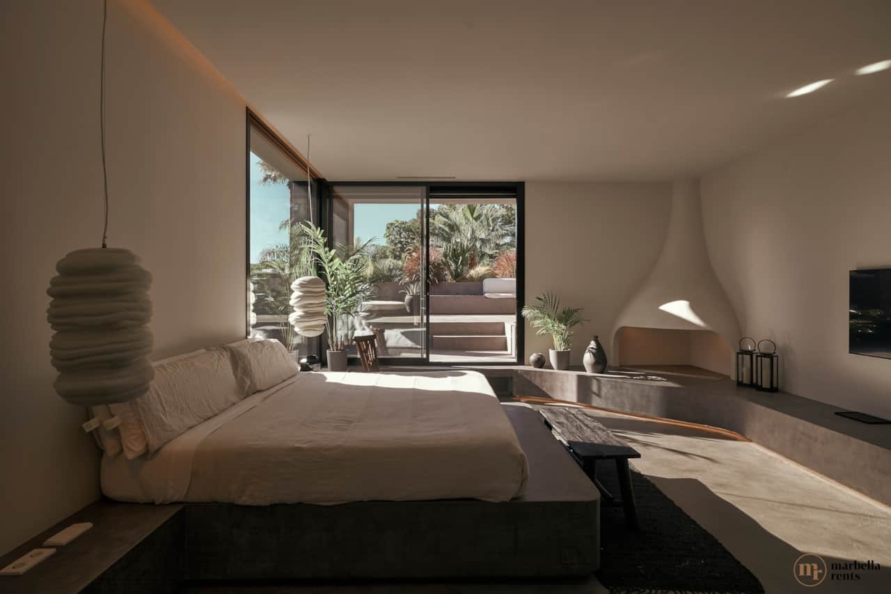 Large bedroom with ensuite bathroom.