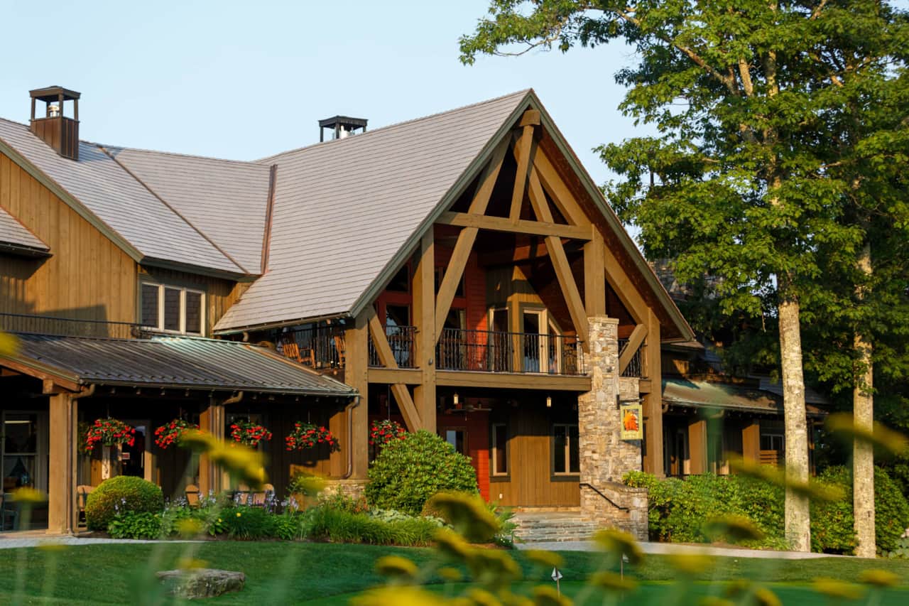 Welcome to Sweet Birch Suite at Falling Leaf Lodge!