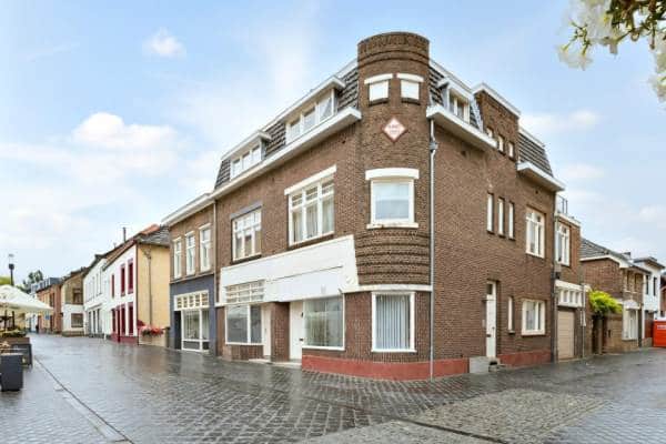 Sint Pieterstraat - molenstraat hoek Sint Pieterstraat - molenstraat hoek