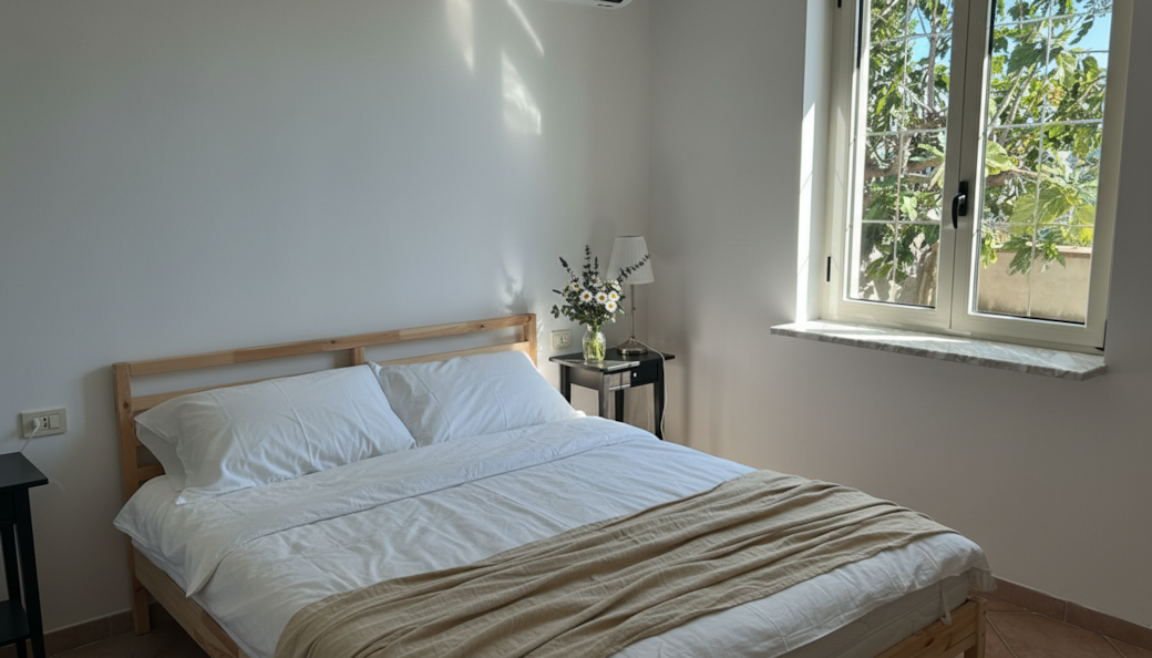 Large bedroom with garden view