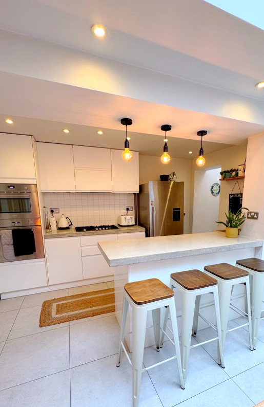 Huge kitchen and plenty of seating