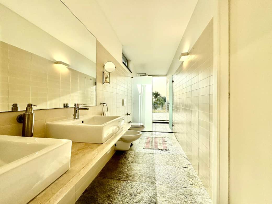 in suite sunrise room