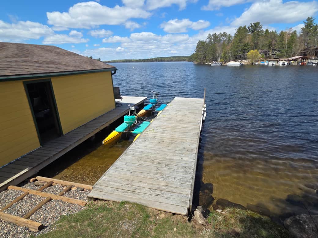 Rental includes exclusive guest use of the 27-foot-long guest dock