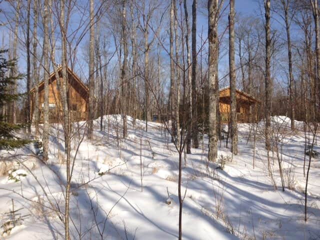Owl's Perch (left) and Deer Nook  (right)