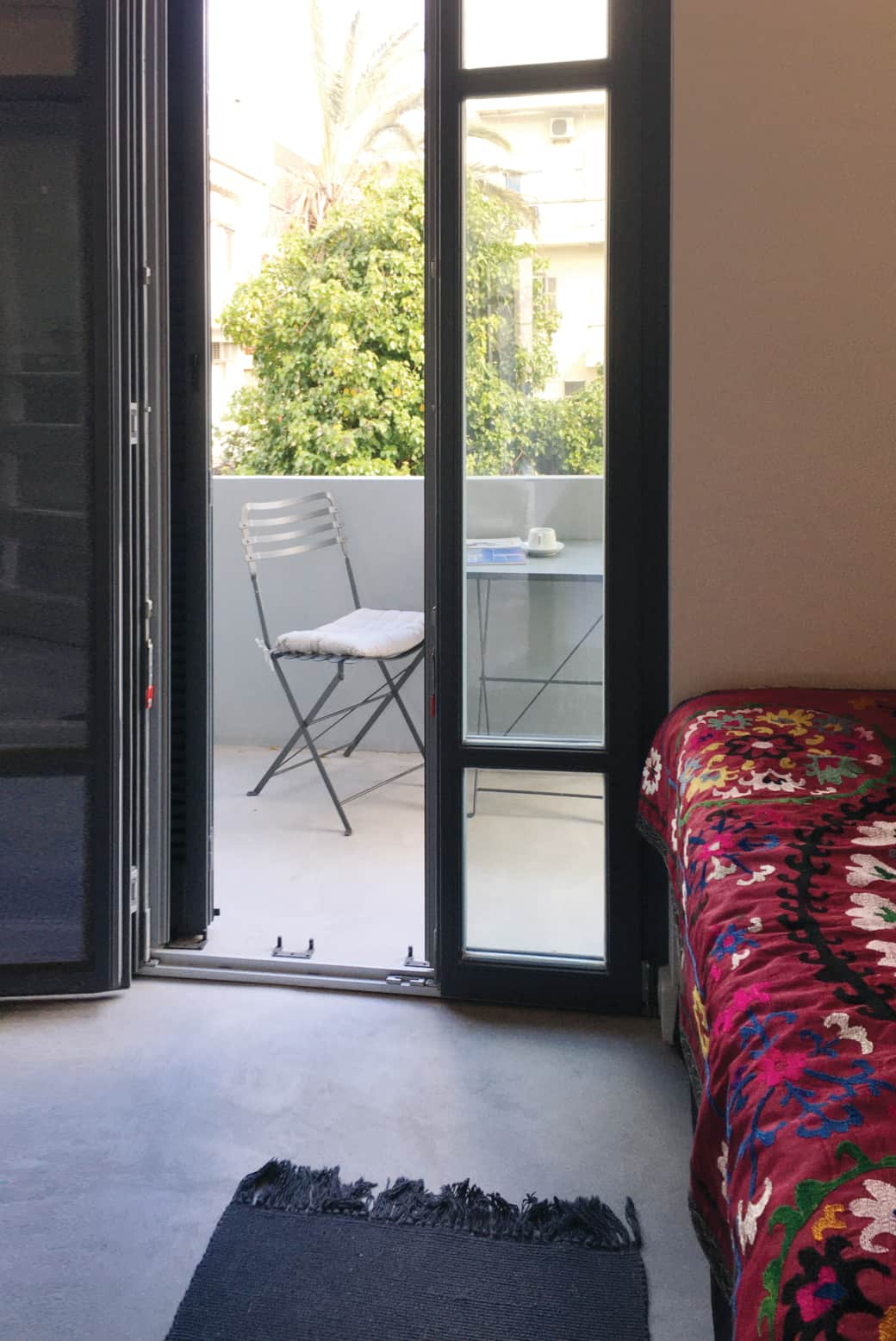 balcony