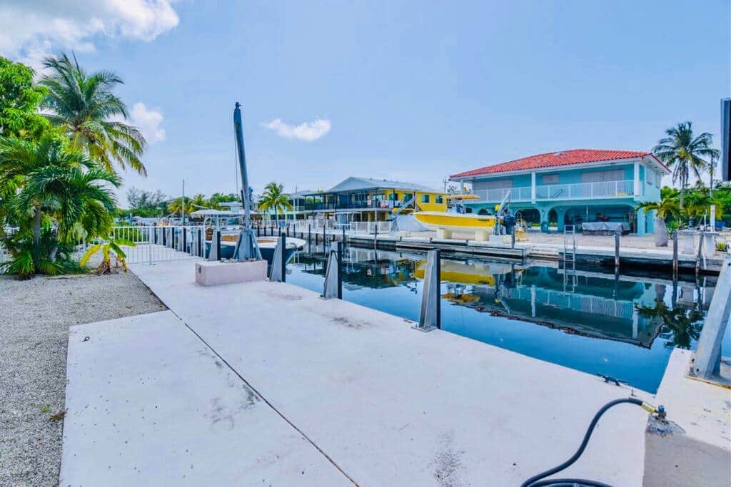 90 ft of private dock with fish cleaning station 